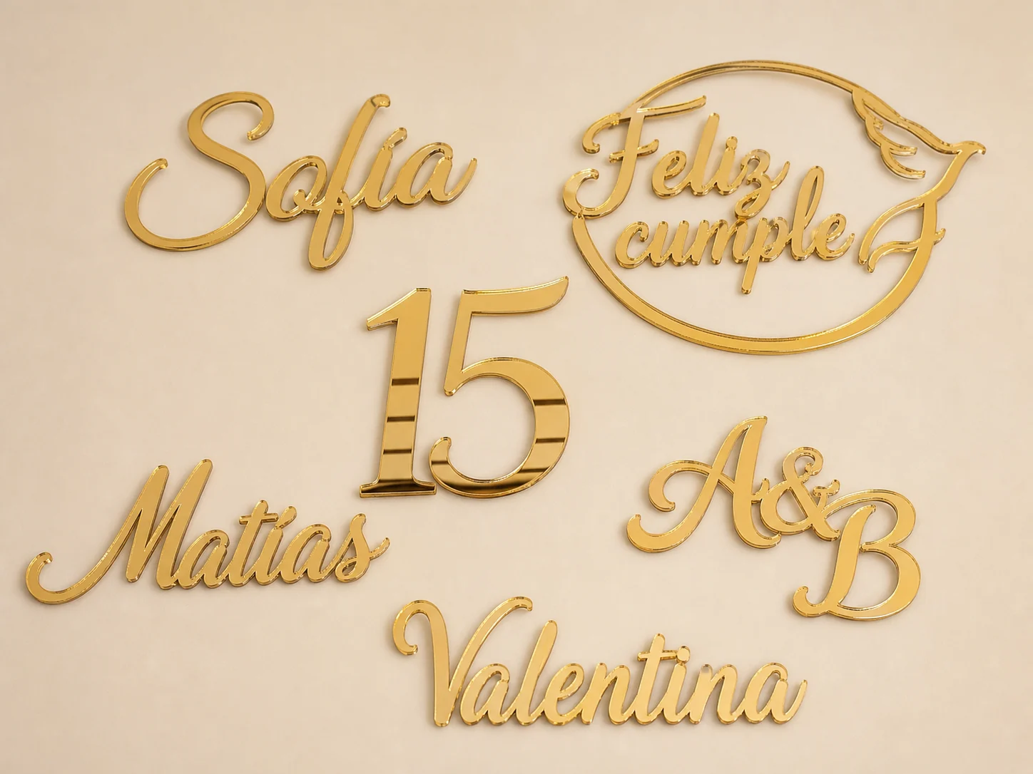 Muestrario de toppers y nombres personalizados en acrílico espejo